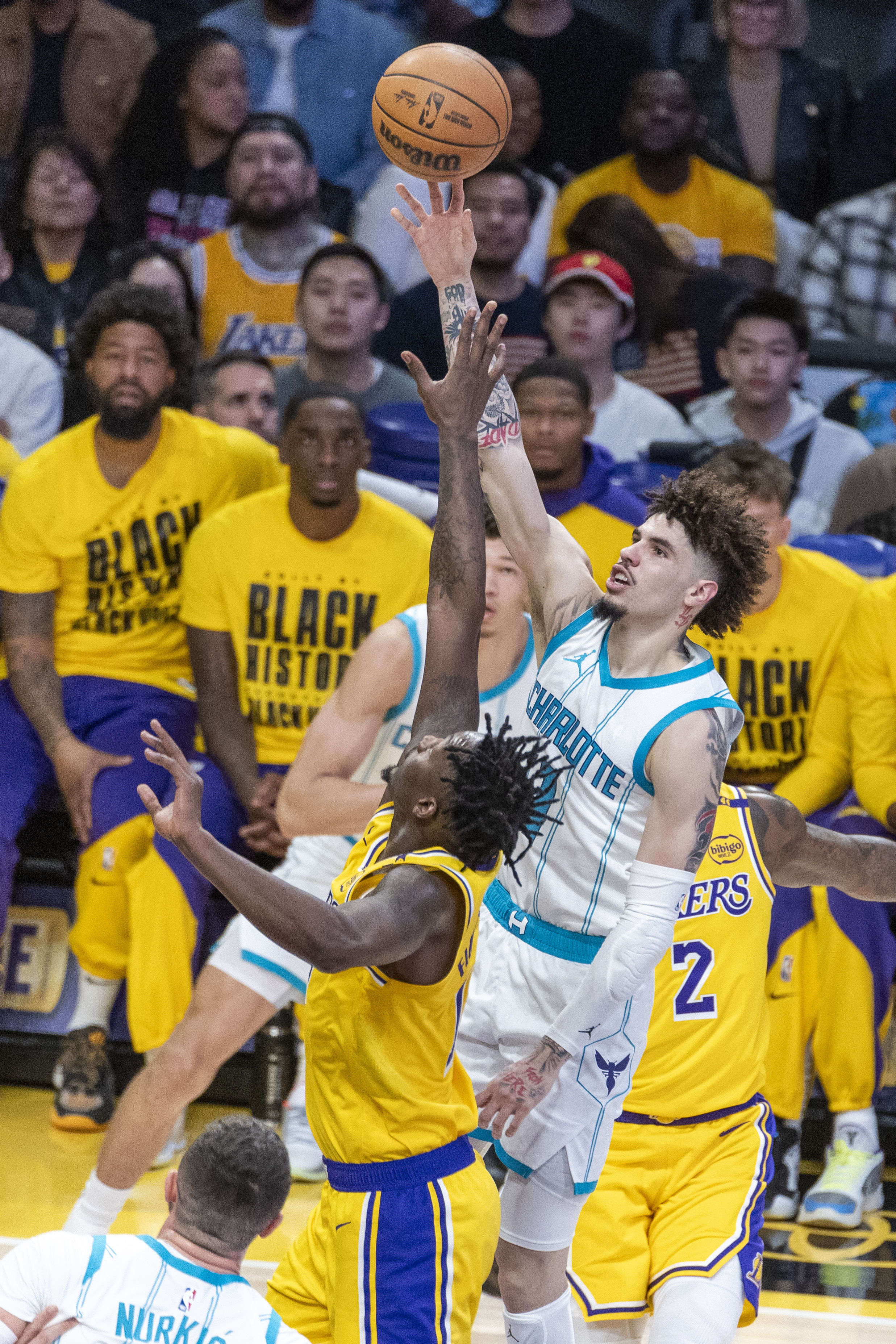 窗口期法兰克福备战社区盾赛前夏洛特黄蜂备战德国杯之后，哈登连续七场比赛得分超过大比分领先(曼城VS南安普顿)