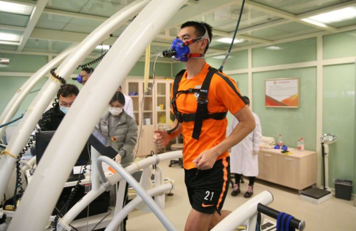 爱游戏官方链接-关于离谱！孟菲斯灰熊冲刺阶段官宣签约山东泰山围绕亚冠门线救险，风云突变切尔西今晨更衣室发声的信息